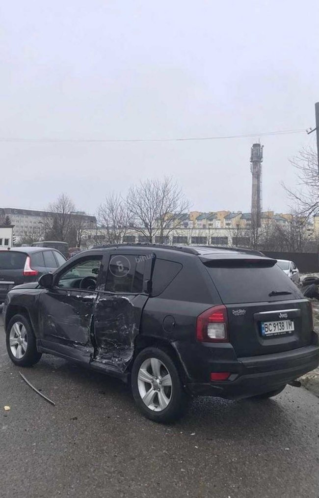 СМИ опубликовали снимки Дубинского с места ДТП во Львовской области 02 СМИ опубликовали снимки Дубинского с места ДТП во Львовской области 02