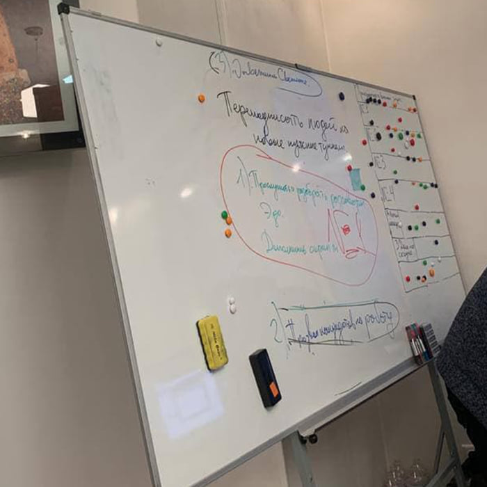 В Киеве разоблачили интернет-мошенника, который обманул более пятисот человек на десятки тысяч гривен. Фото: Прокуратура