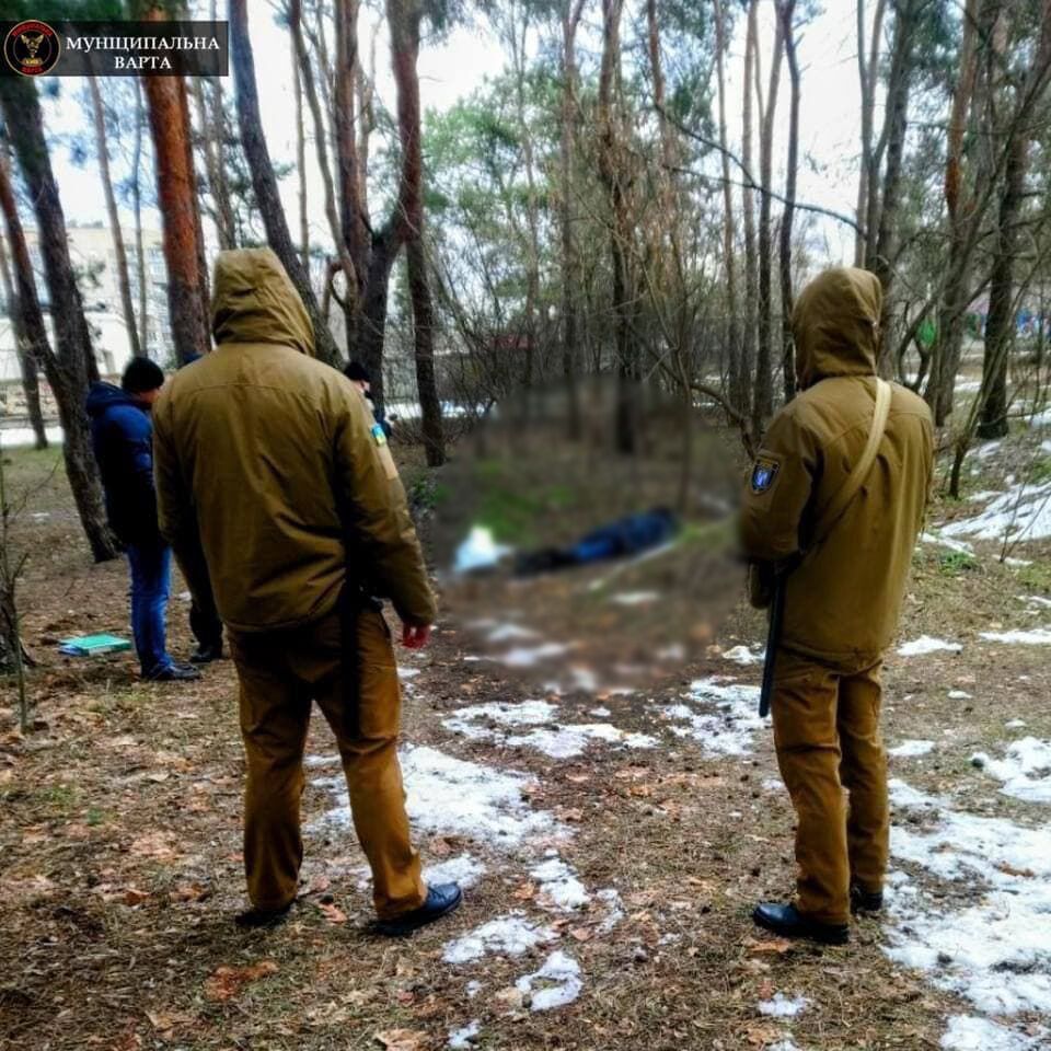 Тело женщины нашли в Дарницком районе