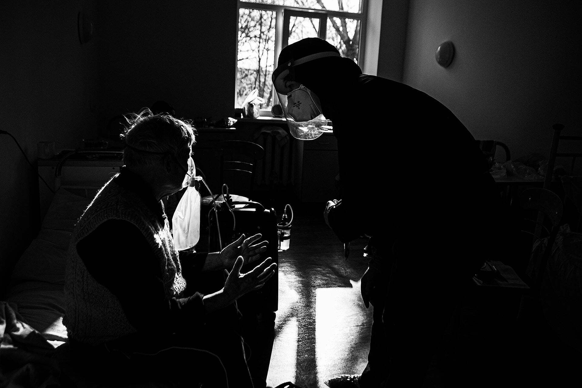 Пациенты с COVID-19 в реанимации dqxikeidqxiqzhant