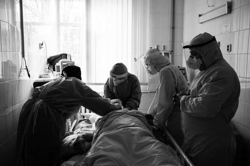 Работа врачей в реанимации