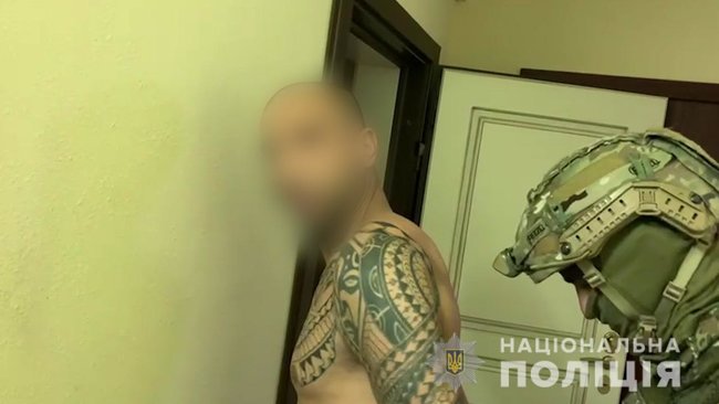     ,   ,         , -  03