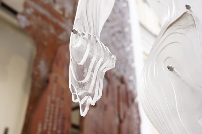 Неизвестный повредил памятник Героям Небесной Сотни в Житомире. Полиция устанавливает личность вандала 02 Неизвестный повредил памятник Героям Небесной Сотни в Житомире. Полиция устанавливает личность вандала 02