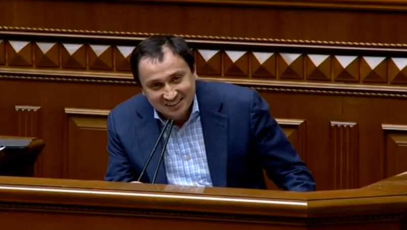 Нардеп Сольский не надевает маску в ВР.