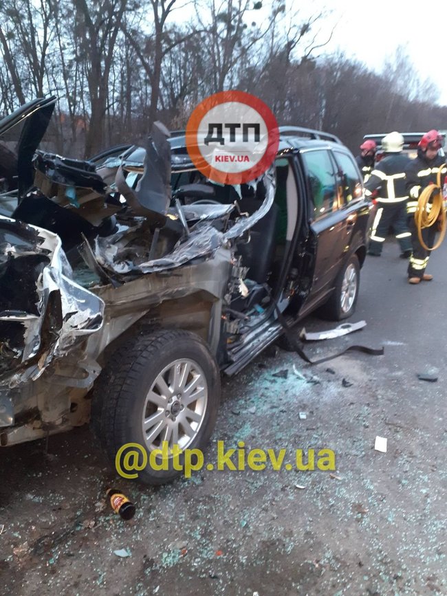 Под Киевом водитель влетел в фуру и погиб на месте, - полиция 05