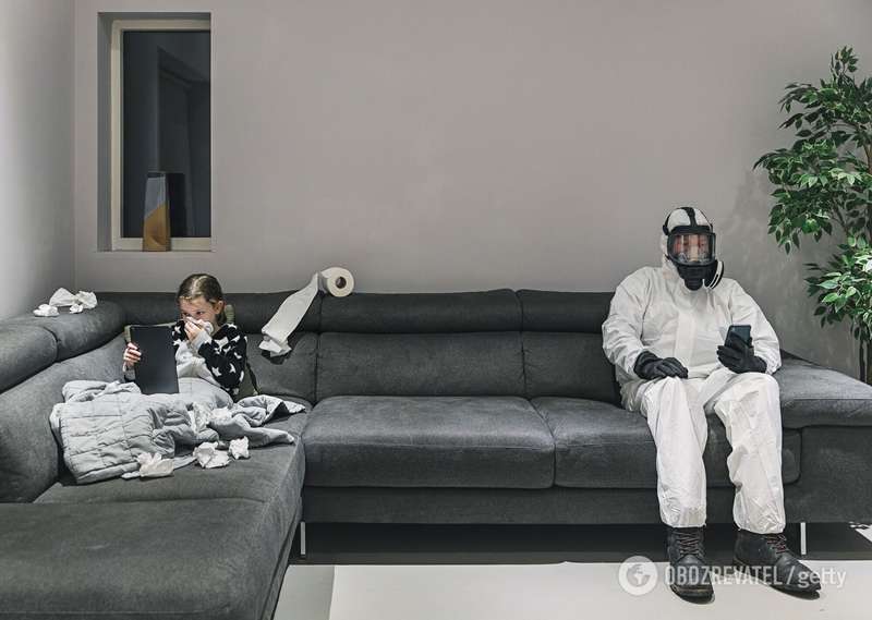 Если больны COVID-19, носите маску, когда находитесь рядом с другими людьми dqxikeidqxidqrant