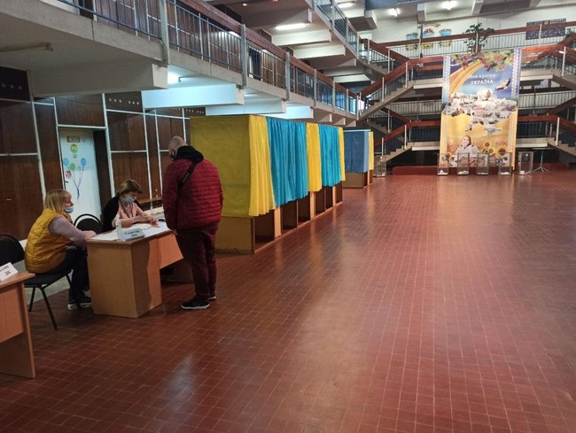 На довыборах в Верховную Раду зафиксировали первые нарушения 01 На довыборах в Верховную Раду зафиксировали первые нарушения 01 dqxikeidqxidqrant