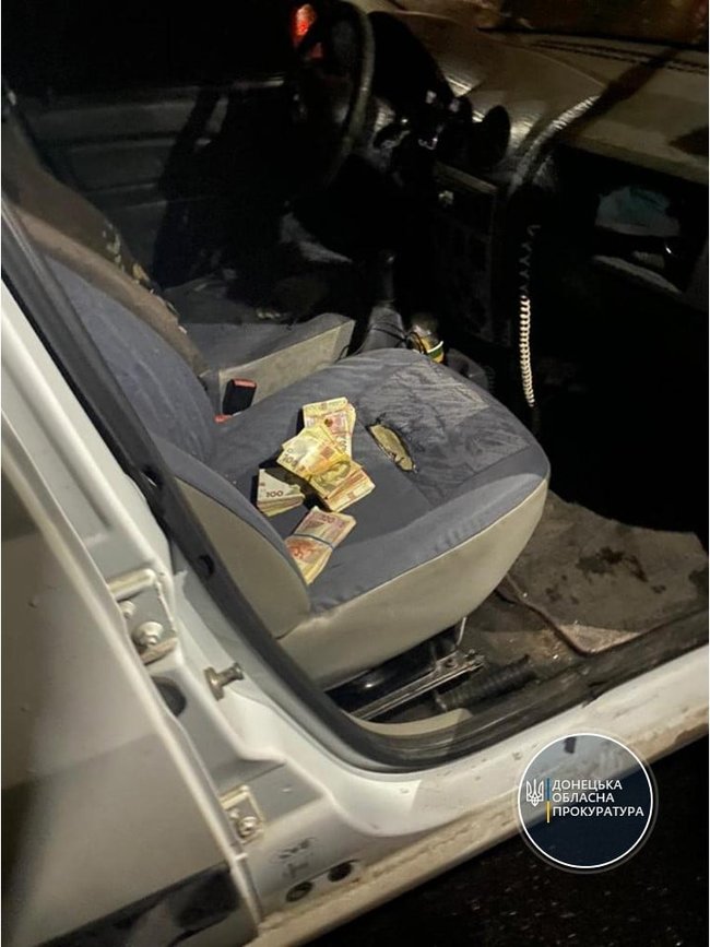 В Мариуполе трое сотрудников полиции попались на взятке 56 тыс. грн, - прокуратура 01 В Мариуполе трое сотрудников полиции попались на взятке 56 тыс. грн, - прокуратура 01 dqxikeidqxidqeant