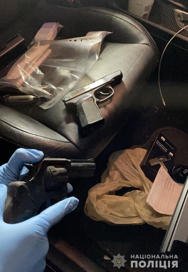 Полицейский требовал от одесской веб-модели ежемесячной дани в $600 05