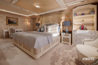  ACE. / yachtharbour.com