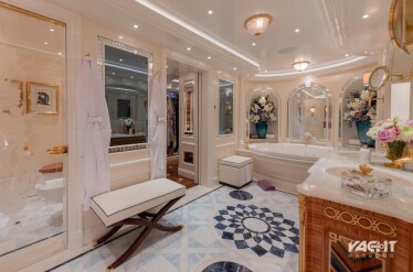  ACE. / yachtharbour.com