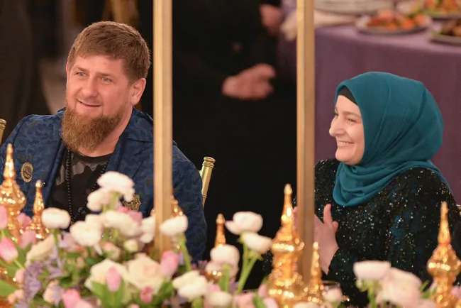 Рамзан Кадыров и его жена Медни Кадырова dqxikeidqxidqrant