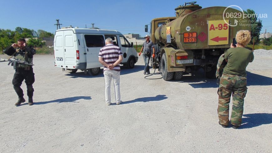 Батальон «Днепр -1» и «Мариупольская Дружина» опасно пересеклись на продаже бензина (ФОТОРЕПОРТАЖ) (фото) - фото 6