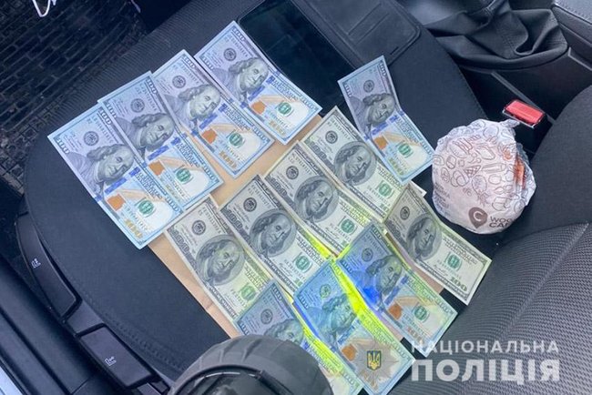 Глава территориальной громады на Хмельнитчине задержан на взятке в $3800, - Нацполиция 02 dqxikeidqxidqrant