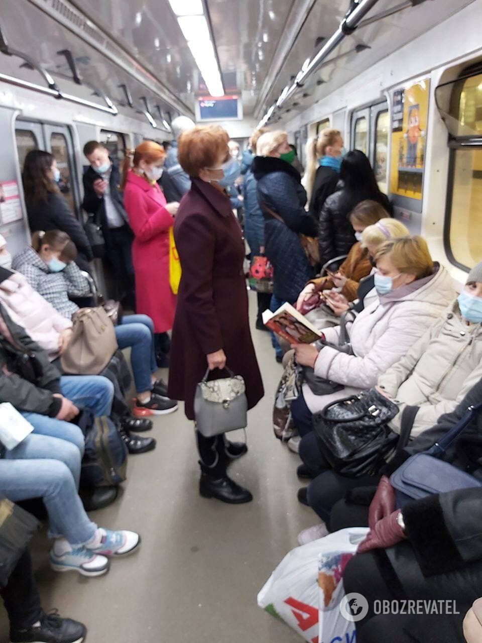 Многие люди желают получить доступ в общественный транспорт, несмотря на локдаун. dqxikeidqxidqrant