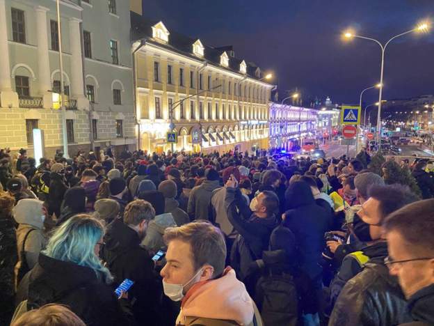 Путин - вор!: в России проходят акции в поддержку Навального 22 Путин - вор!: в России проходят акции в поддержку Навального 22