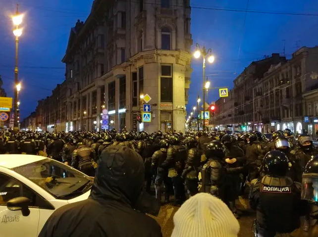 Путин - вор!: в России проходят акции в поддержку Навального 15 Путин - вор!: в России проходят акции в поддержку Навального 15