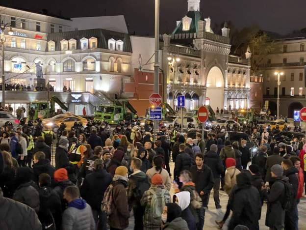 Путин - вор!: в России проходят акции в поддержку Навального 21 Путин - вор!: в России проходят акции в поддержку Навального 21