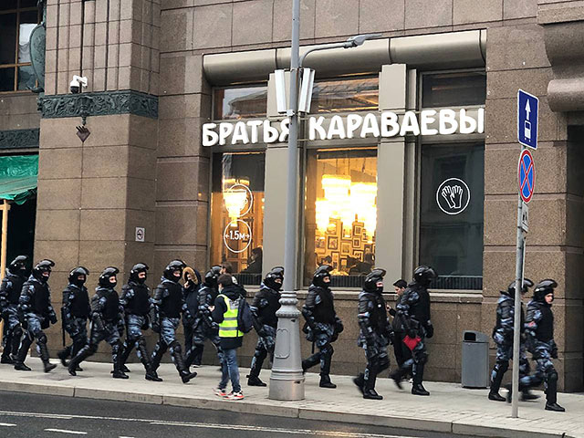 Путин - вор!: в России проходят акции в поддержку Навального 06 Путин - вор!: в России проходят акции в поддержку Навального 06