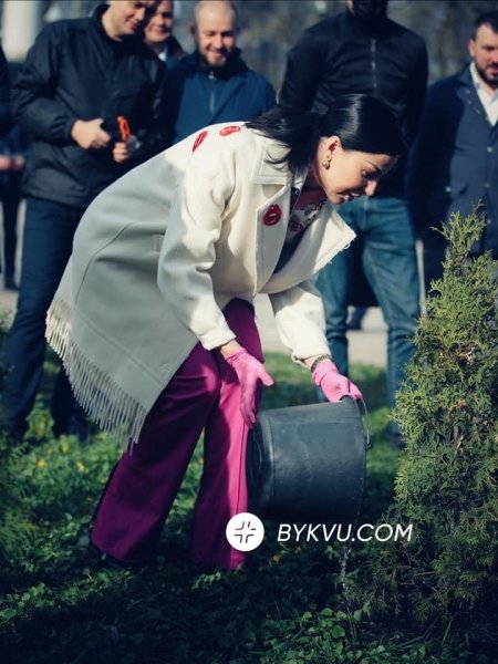 депутаты садят деревья2 dqxikeidqxidqrant