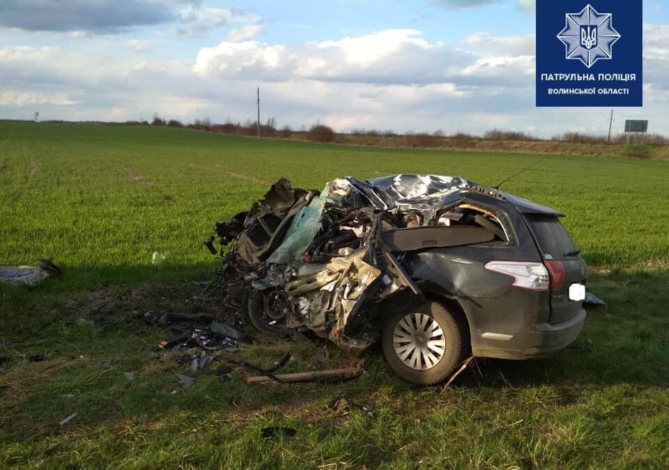 Все, что осталось от "Ситроена" dqxikeidqxidqeant