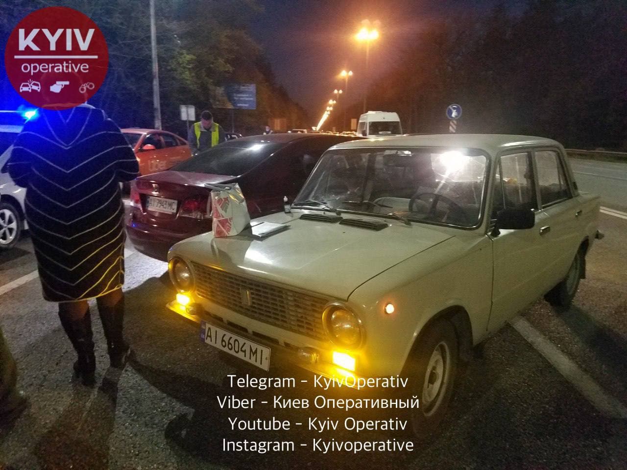 в Киеве столкнулись три легковушки, есть пострадавшие dqxikeidqxidqrant