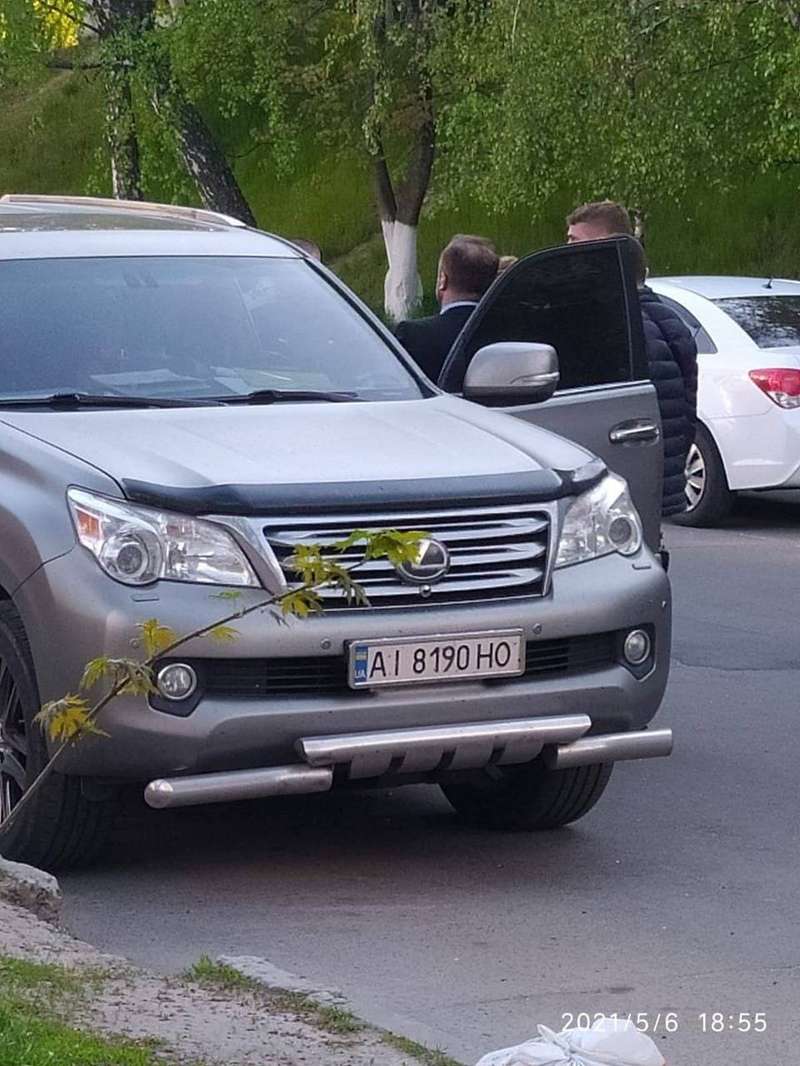Под Киевом задержали на взятке слугу народа - фото 1 dqxikeidqxidqeant