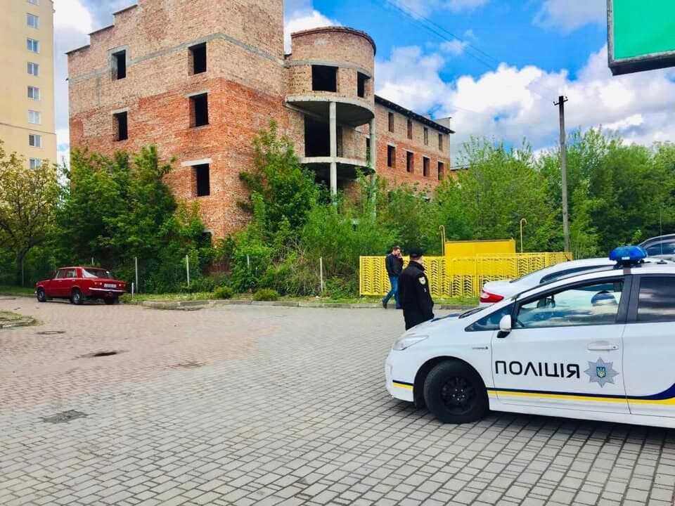 Происшествие случилось на объекте незавершенного строительства в городе