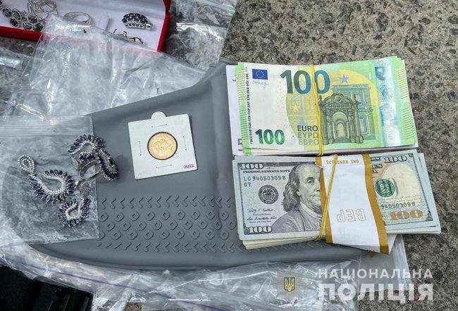 Задержана банда, занимавшаяся вооруженным разбоем и пытками, - Нацполиция 02 Задержана банда, занимавшаяся вооруженным разбоем и пытками, - Нацполиция 02 dqxikeidqxidqrant