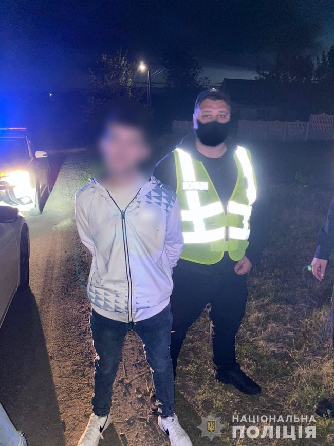 Полиция задержала мужчину, ранившего двух граждан Израиля в Умани: им оказался соотечественник пострадавших 01 Полиция задержала мужчину, ранившего двух граждан Израиля в Умани: им оказался соотечественник пострадавших 01 dqxikeidqxidqrant