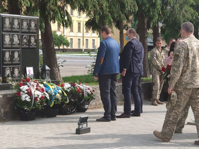 В Ужгороде почтили память убитого российским снайпером офицера ВСУ