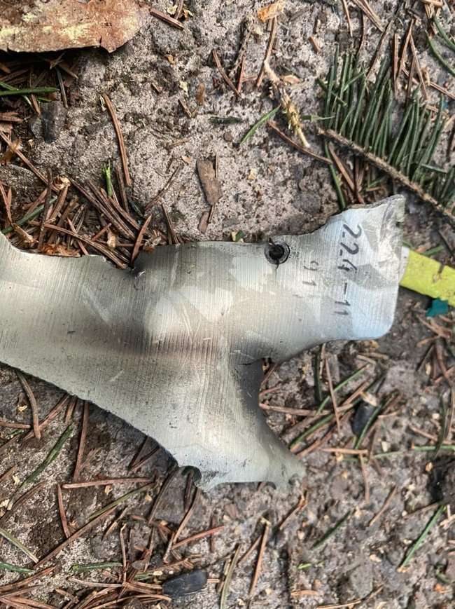 СЦКК об обстреле российскими оккупантами Пивничного: Маркировка на остатках ракеты подтверждает непосредственное участие РФ 06