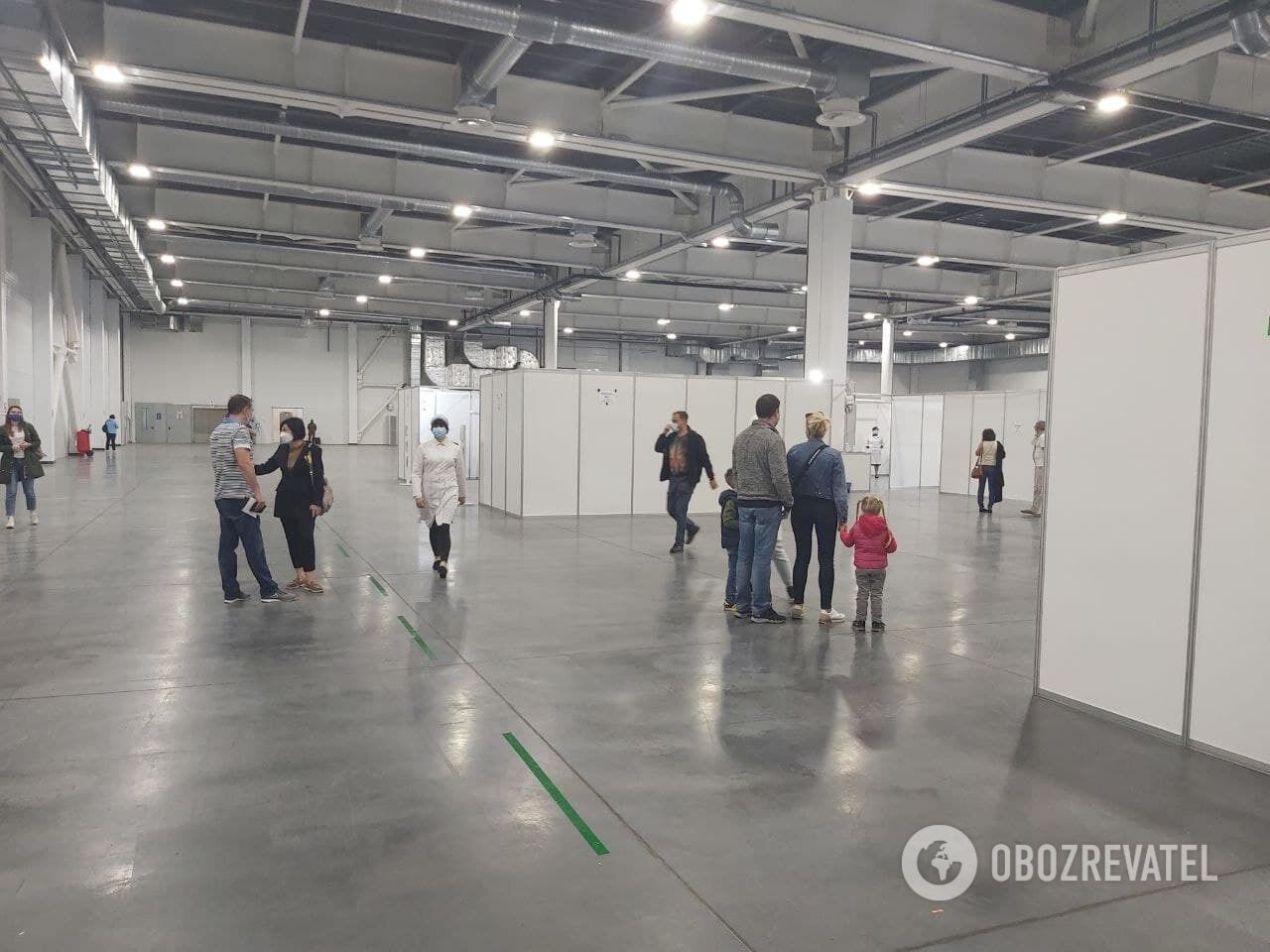 Прививки делают в Международном выставочном центре.