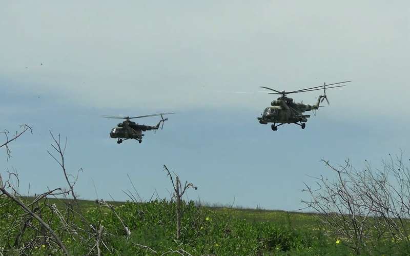 Вертолетчики ВСУ создавали условия подразделениям ДШВ для занятия обороны вдоль береговой полосы