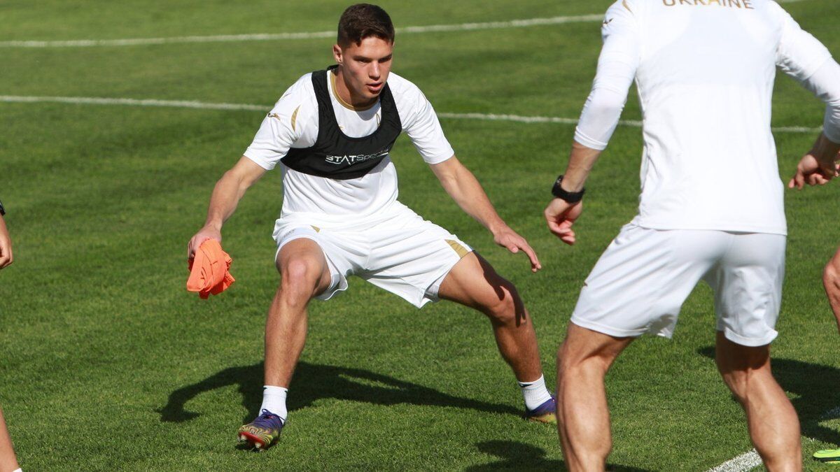 Георгий Судаков в расположении сборной Украины