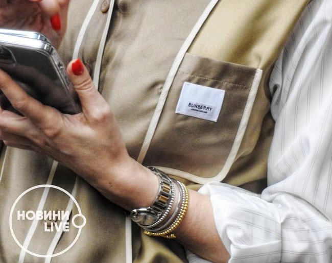 Слуга народа Дмитриева пришла на заседании парламента в рубашке за 28,5 тыс. грн, – журналистка Стешенко 03