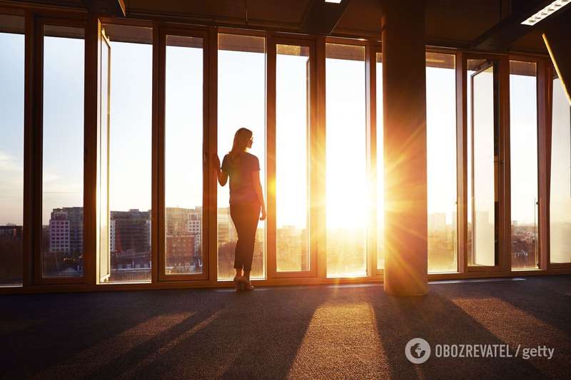 Летом солнцезащитный крем и стекло лишают возможности образования природного витамина D. dqxikeidqxidqrant