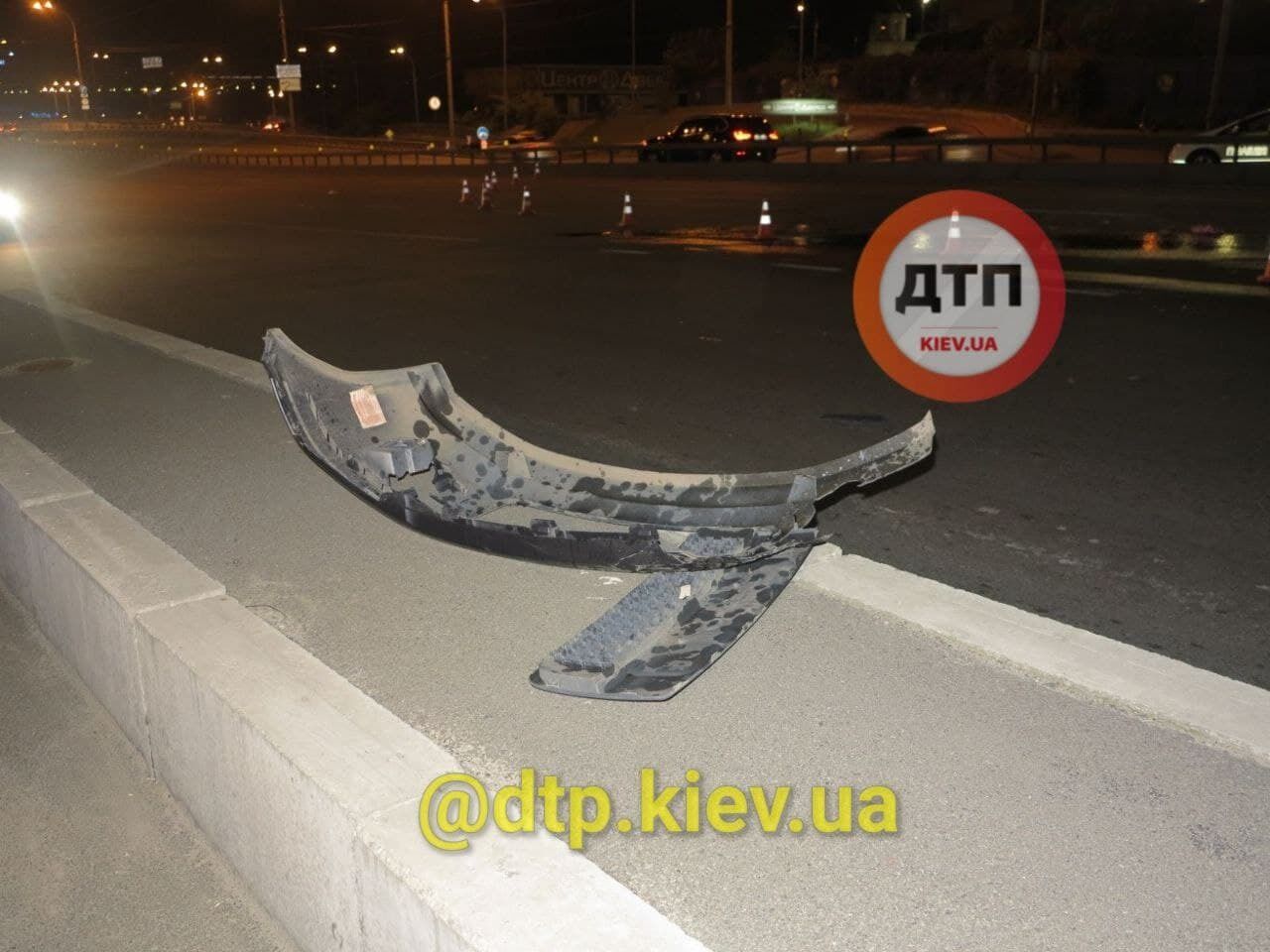 Машины получили повреждения.