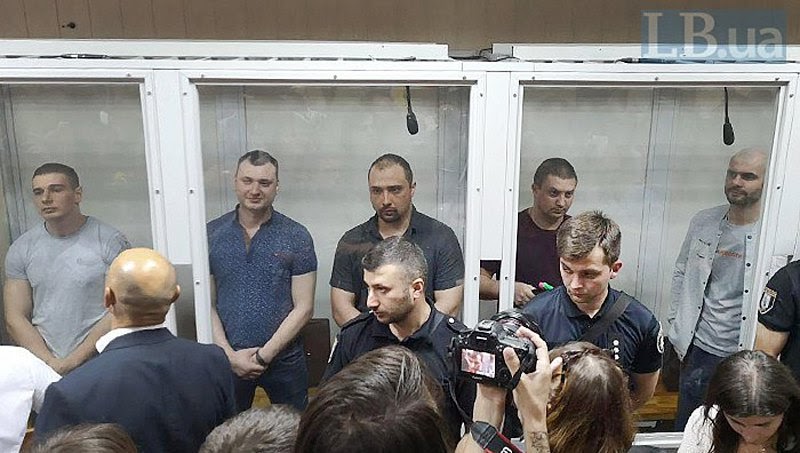 Павло Аброськін, Сергій Зінченко, Олександр Маринченко, Сергій Тамтура, Олег Янішевський під час засідання суду, 16 липня 2019 dqxikeidqxidqrant