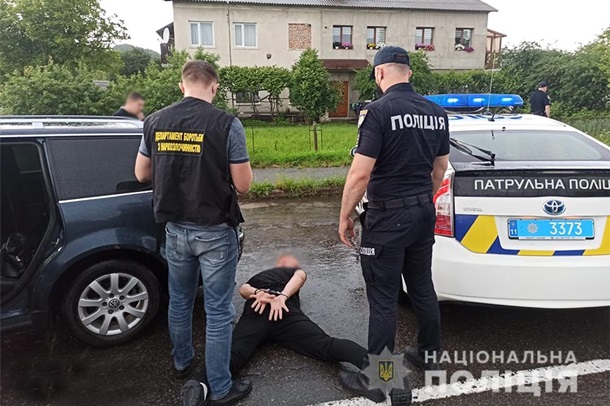 На Прикарпатье задержали оптовых наркоторговцев dqxikeidqxidqrant