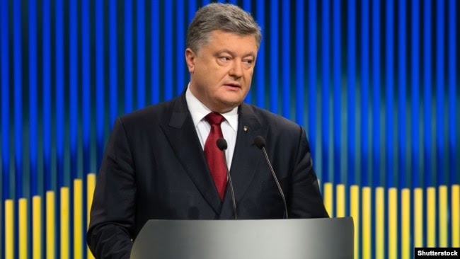 У 2016-му під час пресконференції на той час президента Порошенка «Схеми» поцікавилися в нього, чому його Адміністрація приховує дані про відвідувачів президента і голови АП