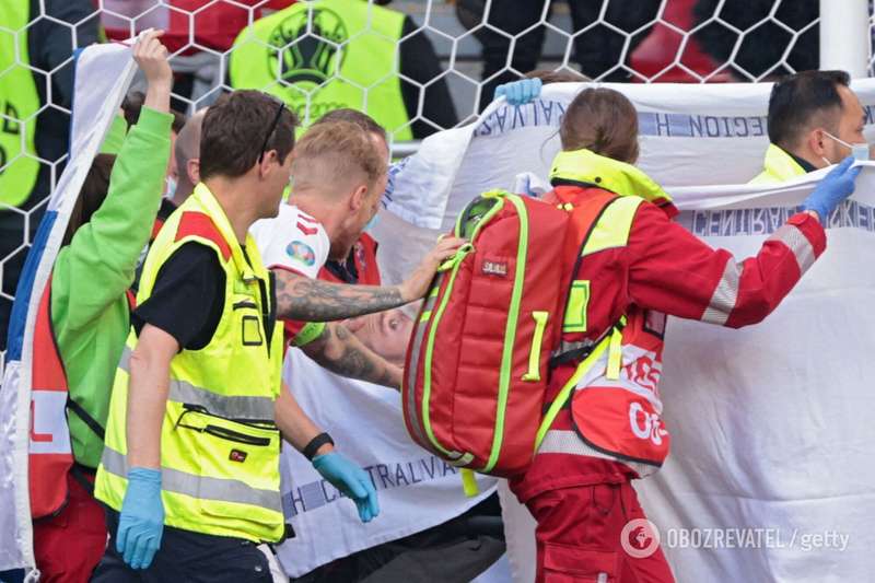 Медикам удалось быстро реанимировать Эриксена.