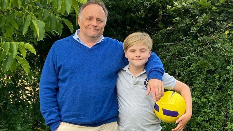 Профессор Ван Ранст стал мишенью снайпера-фанатика, ему с семьей пришлось скрываться