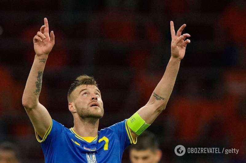 Андрея Ярмоленко – капитан сборной Украины. dqxikeidqxidqrant