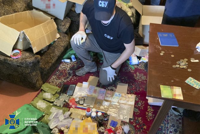 Группировка на Днепропетровщине занималась контрабандой наркотиков в страны ЕС, - СБУ 01 Группировка на Днепропетровщине занималась контрабандой наркотиков в страны ЕС, - СБУ 01 dqxikeidqxidqeant
