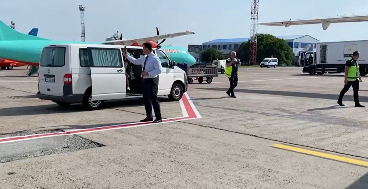 Тищенко снимал видео на аэродроме