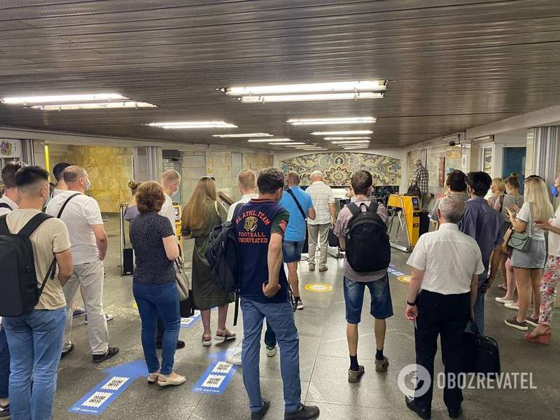 Движение остановлено на всей линии.