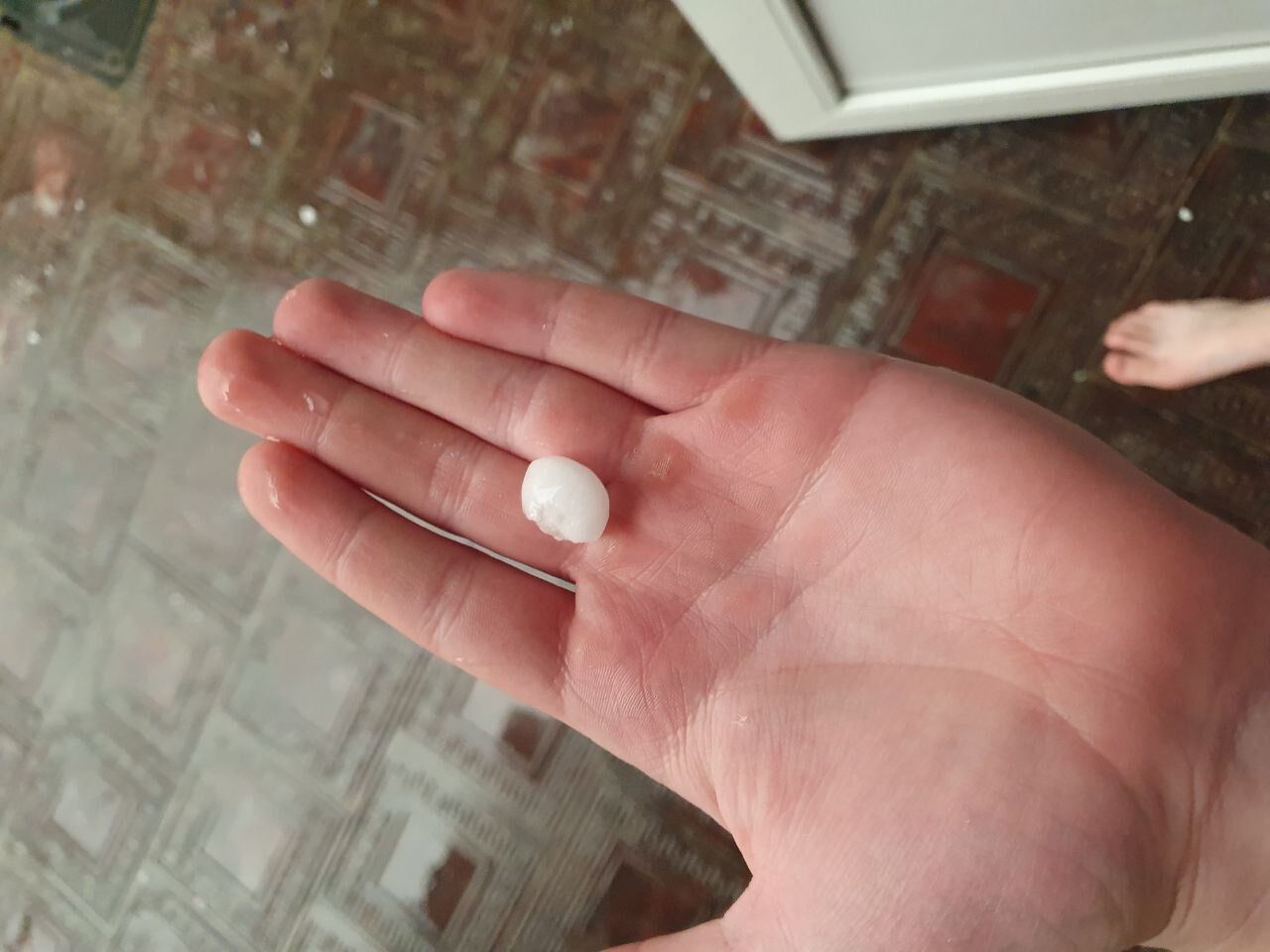 В Херсоне выпал град dqxikeidqxidqrant