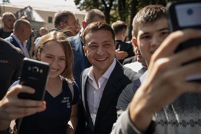 Зеленский и украинская молодежь. dqxikeidqxidqrant