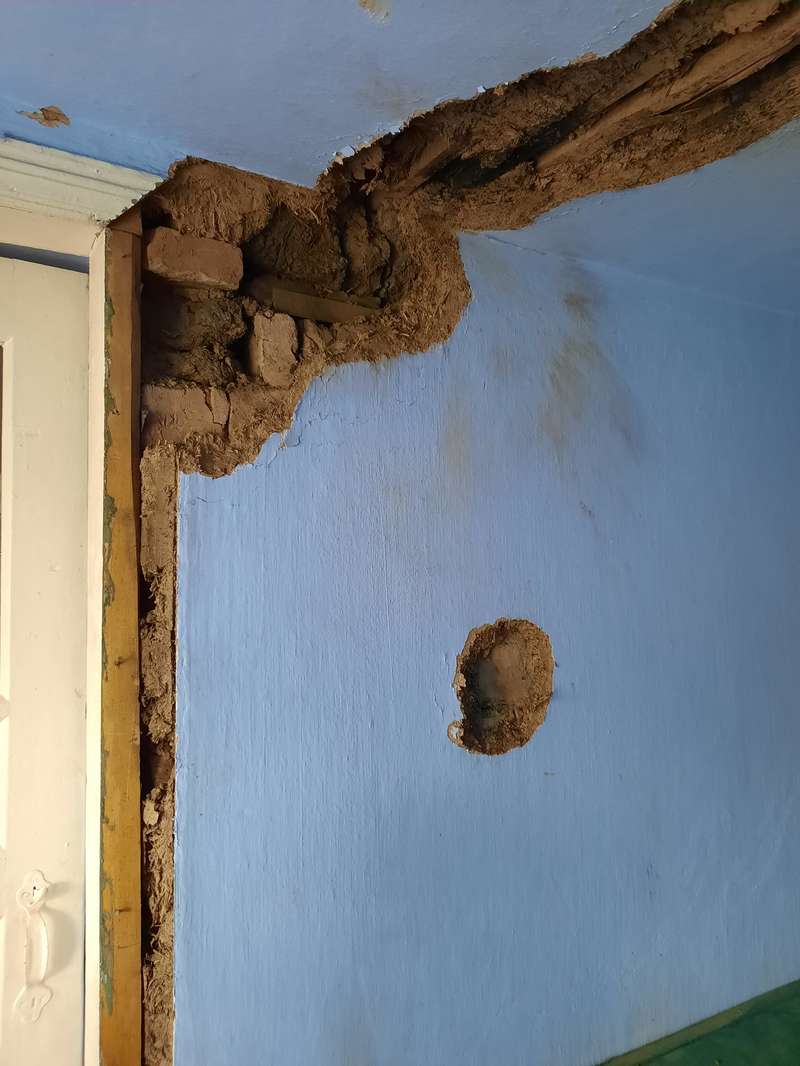 В Одесской области молния ударила в жилой дом. Фото: facebook.com/dgon.mihaylov